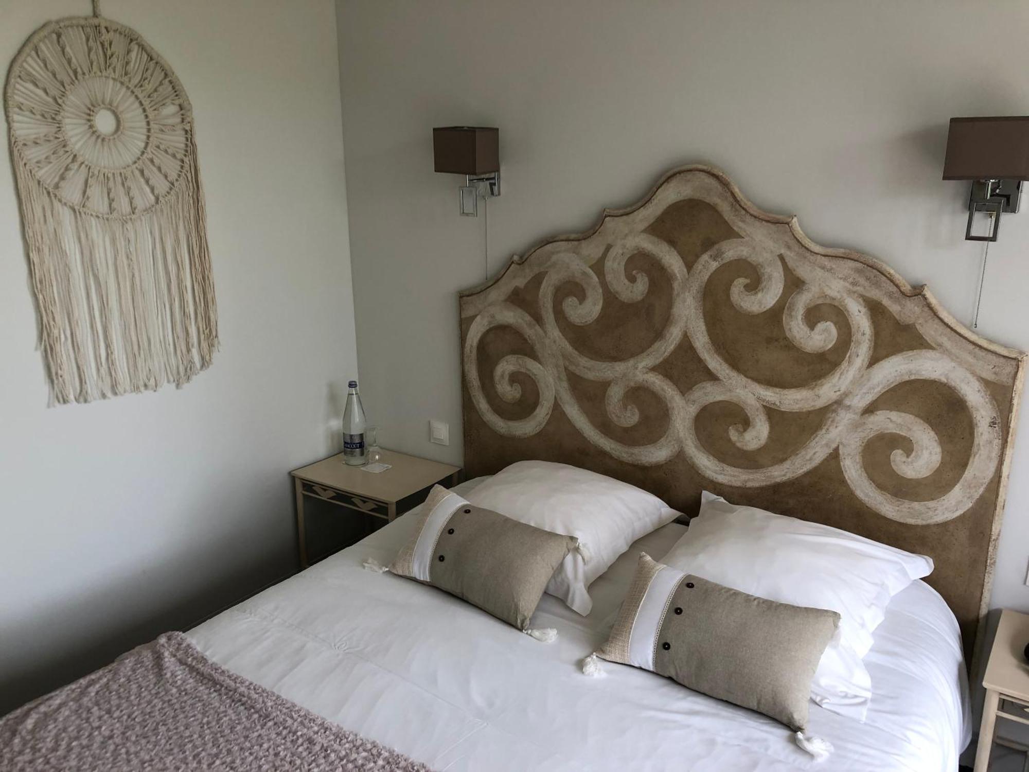 Thegonnec Hotel 3*