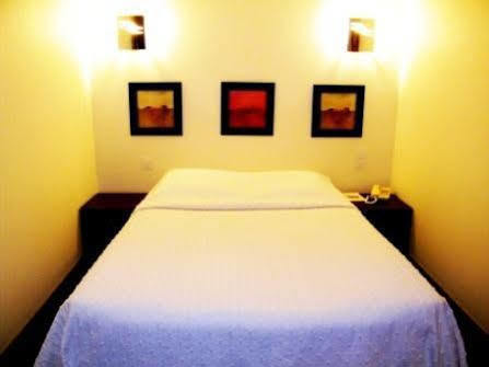 Thegonnec Hotel